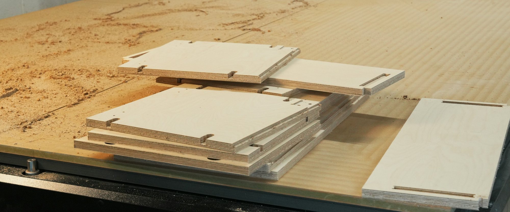 Detalle de trabajo en madera en el taller